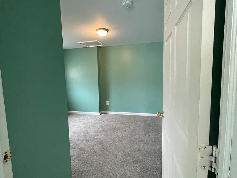 249 Warren St #8 — Photo 8