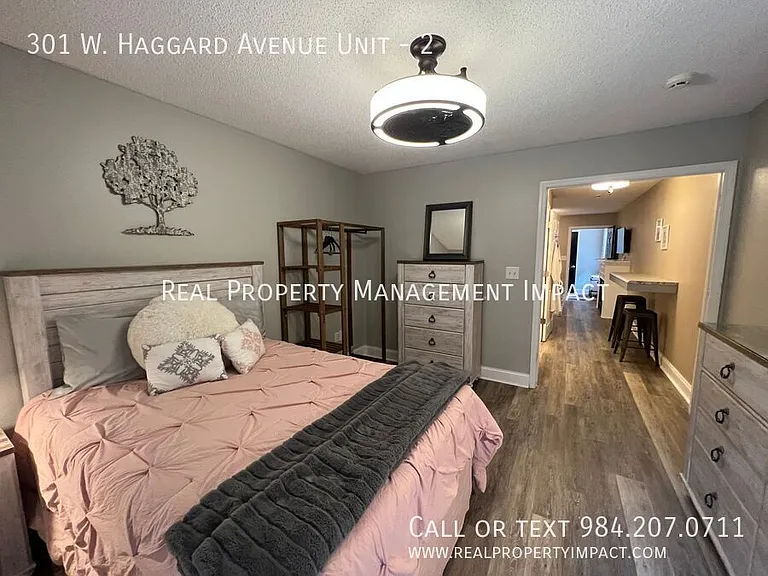 301 W Haggard Ave #2 — Photo 15