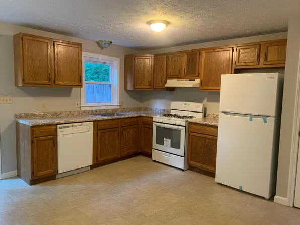 11 Atherton Ave APT 5, Nashua, NH 03064