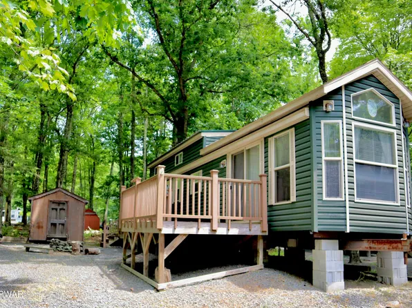 191 Big Bass Dr, Milford, PA 18337