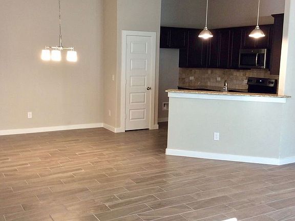 2nd image of 225 Hidden Springs Dr