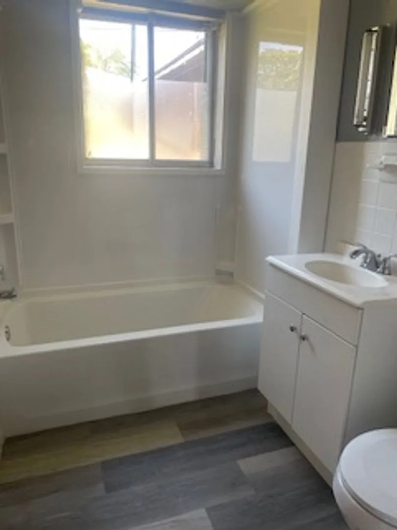 623 Clifton Dr APT B photo 1