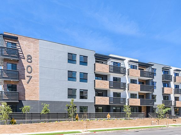 Street View of Hudson Lux by Wiseman
