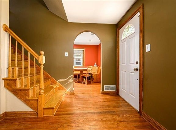 5th image of 2538 Westbrook Dr