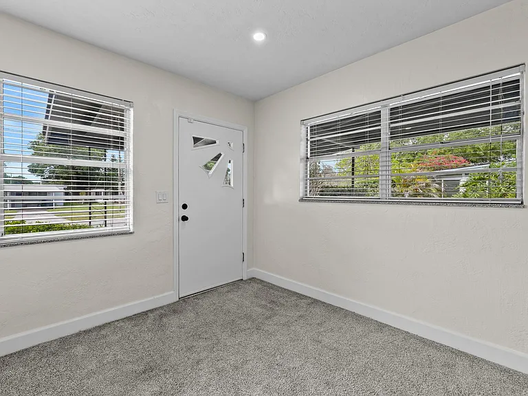 2513 Chapel Way — Photo 5