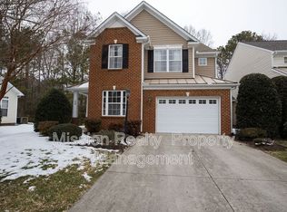 1228 Providence Knoll Dr, North Chesterfield, VA 23236