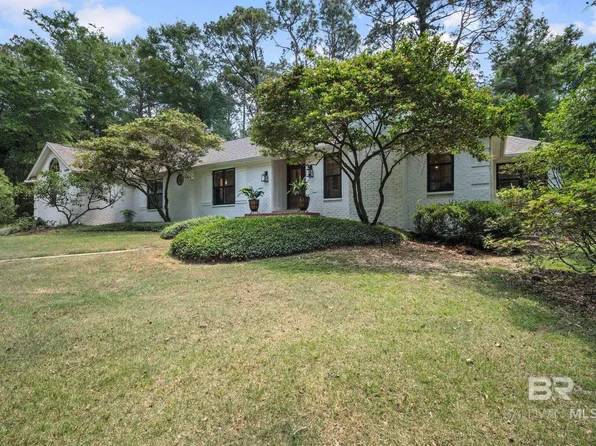 674 Colonial Dr, Fairhope, AL 36532