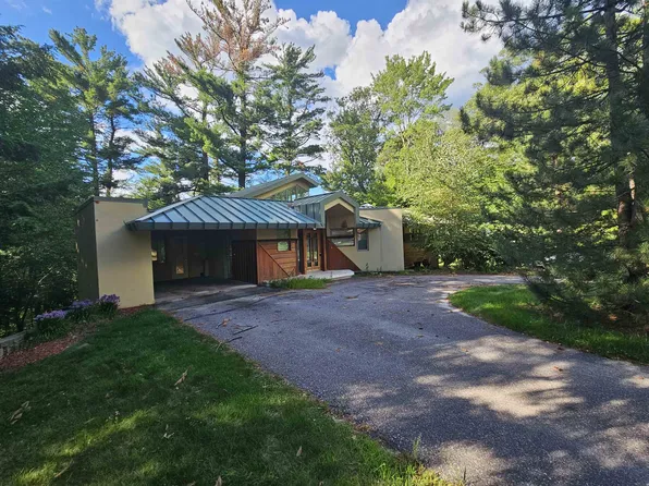 245 Alcan Dr, Baraboo, WI 53913