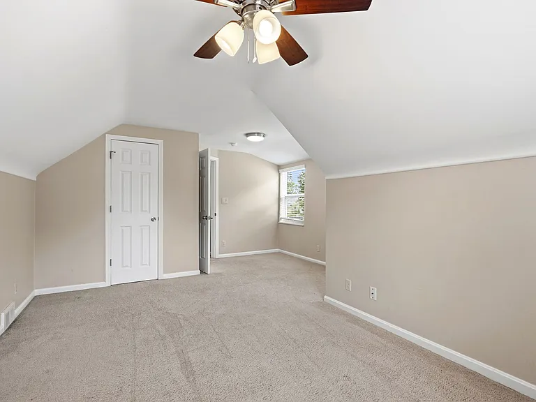 4026 Columbia Rd — Photo 22