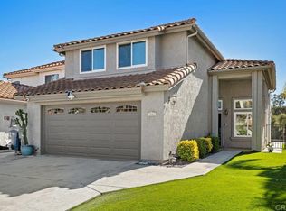 1521 Green Oak Rd, Vista, CA 92081