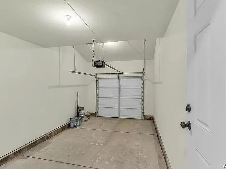817 Forest Ave #B — Photo 22