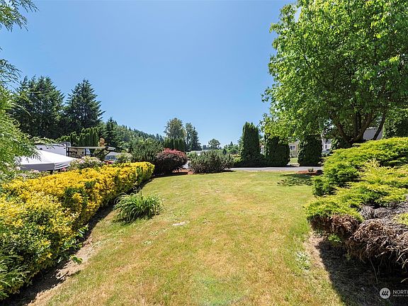 3rd image of 48 Veys Drive