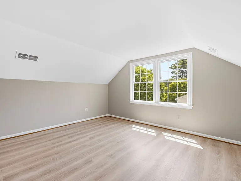 Bonus room