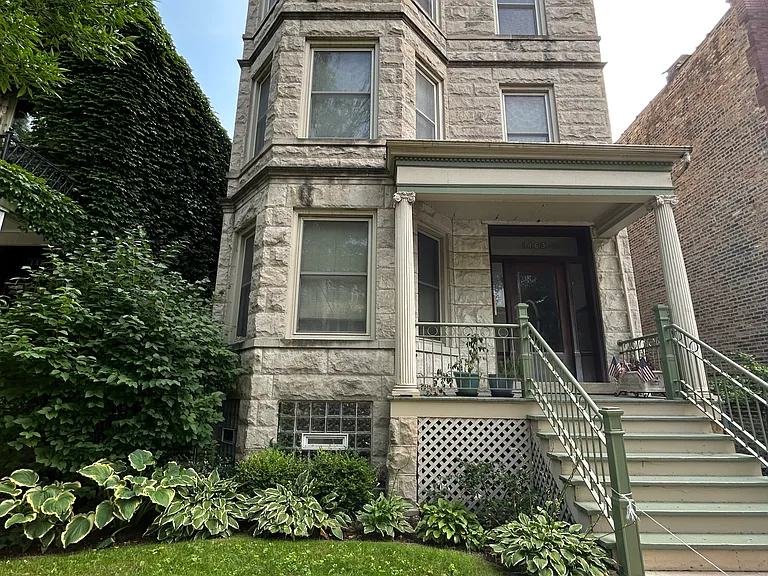 1463 W Berwyn Ave #1 — Photo 2
