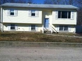 6 Harrington Rd, Coventry, RI 02816