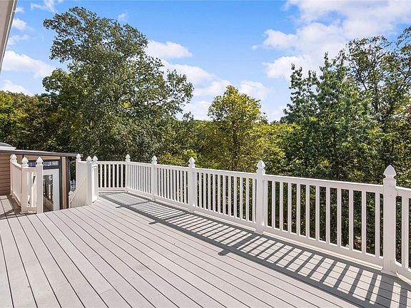 5th image of 10772 Forest Circle Dr