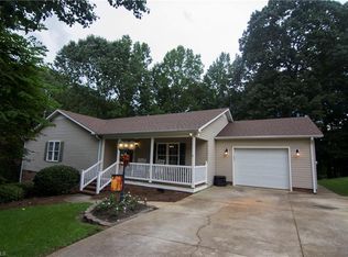 811 Rockcliff Ter, Asheboro, NC 27205