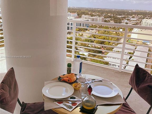 5th image of 315 NE 3rd Ave APT 1801