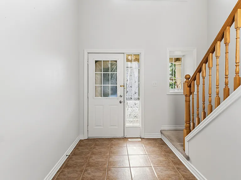 837 Capulet Ln — Photo 5