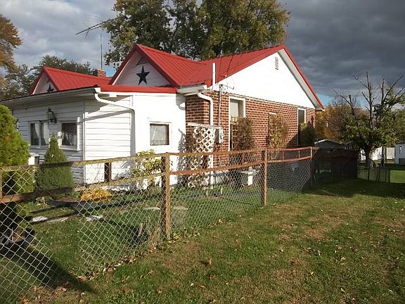 3rd image of 10306 Main St