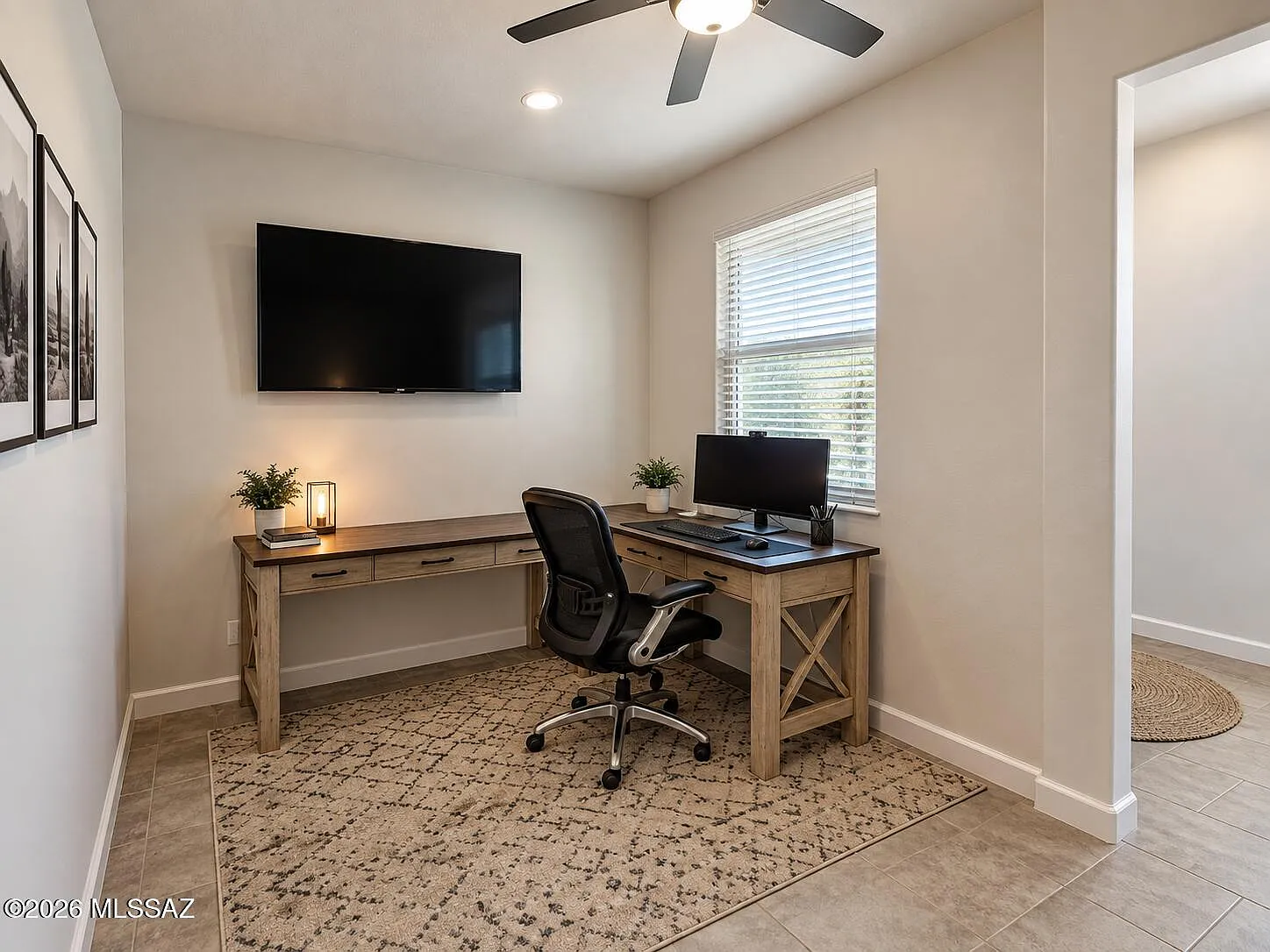 3 bed, 2.0 bath, 1879 sqft, $2,100 — Photo 3