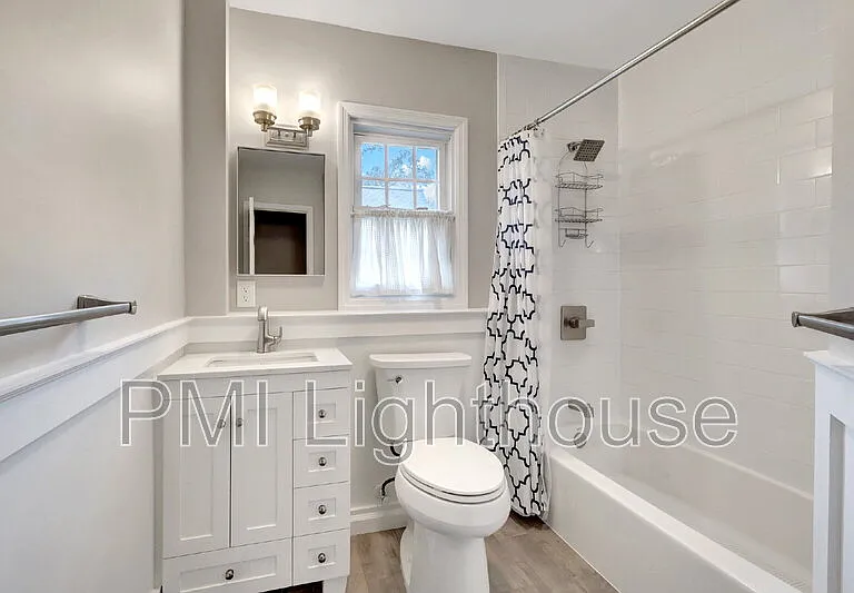 37 Margaret Blvd — Photo 28
