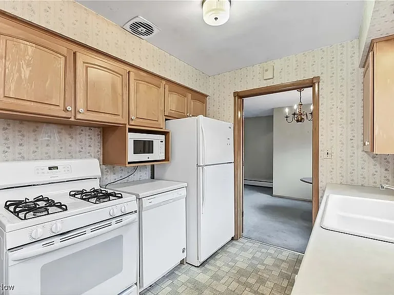 589 Woodlane Dr — Photo 12