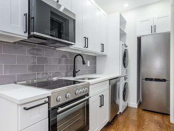 3rd image of 313 E 92nd St #3A