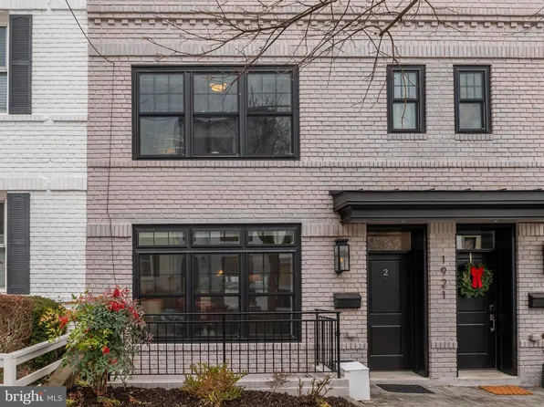 1921 35th Pl NW APT 2, Washington, DC 20007
