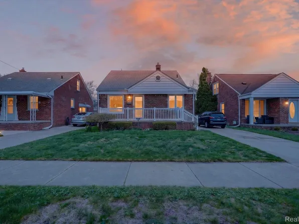 12984 Callender St, Southgate, MI 48195