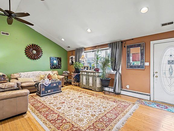 5th image of 4106 Stewart Ave