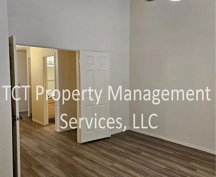 6464 E Russell St — Photo 11