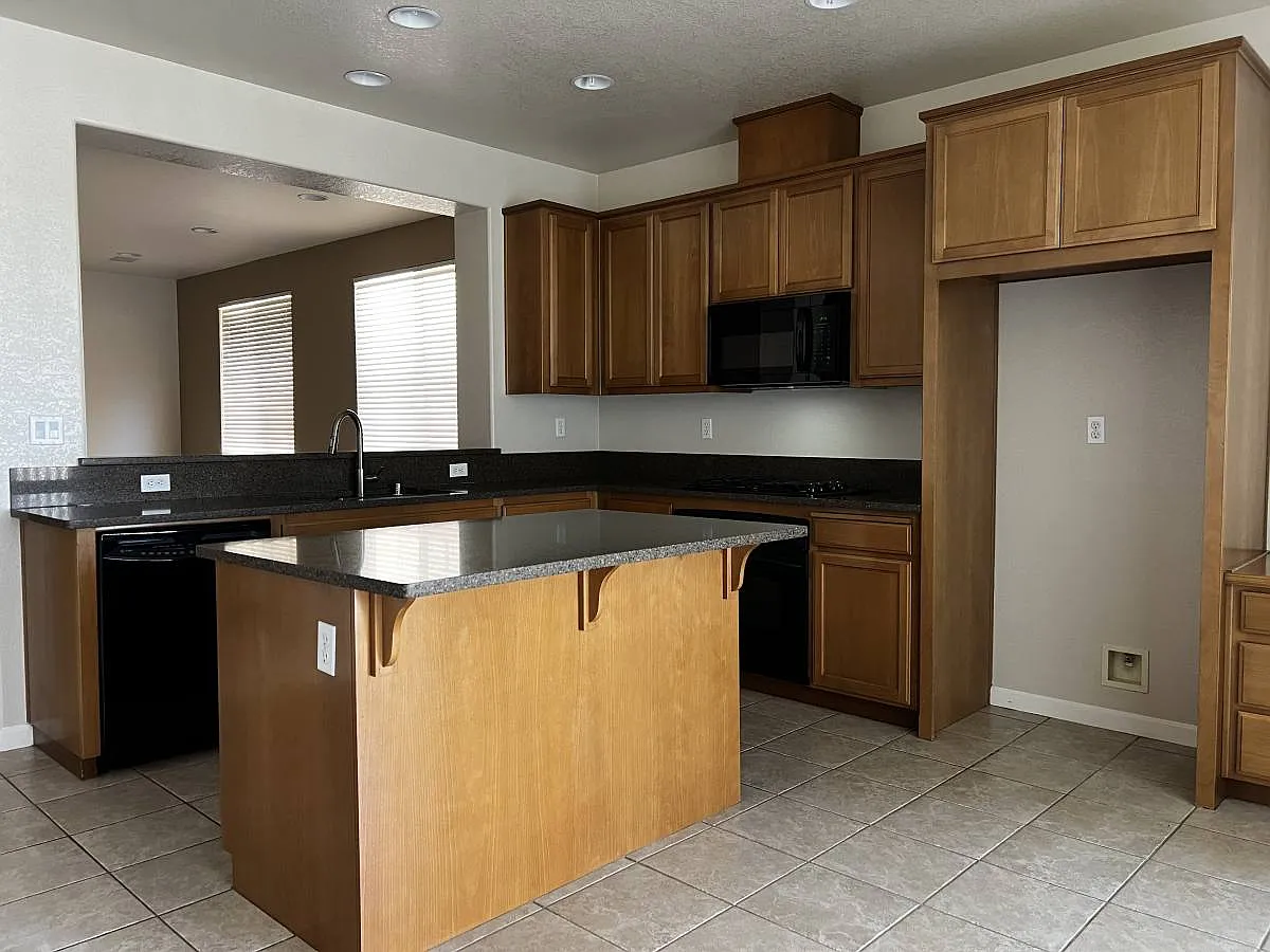 1726 Cocomo Place in Manteca, CA 95337 — Photo 2