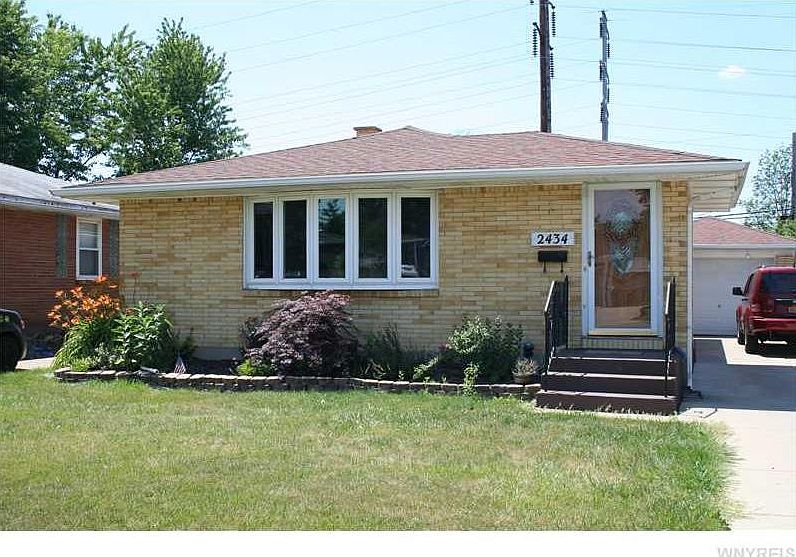 1st image of 2434 Parker Blvd