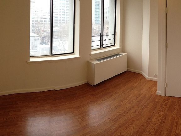 4th image of 300 E 96th St APT 6E