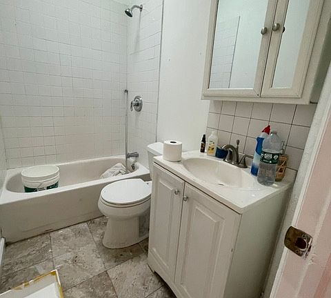2nd image of 561 E 26th St #3F