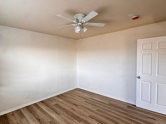 5th image of 1060 McFarland Ave #Sfr