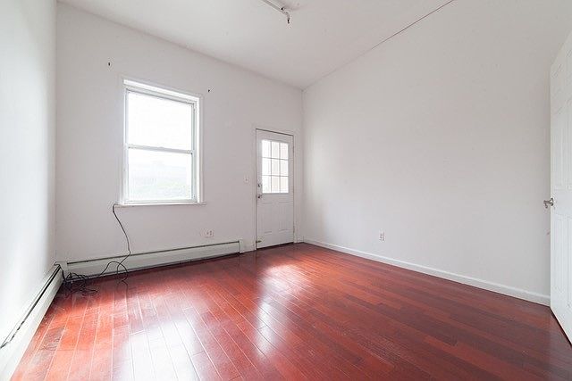 1st image of 222 Montrose Ave #2CAST
