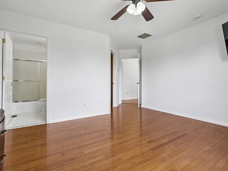 1 Ferris Wheel Dr — Photo 12