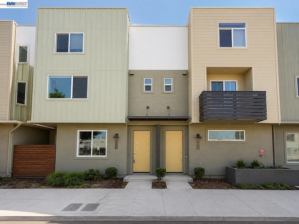 1st image of 977 24th St