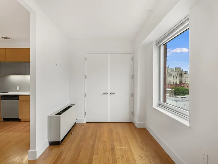 150 4th Ave #7A — Photo 5