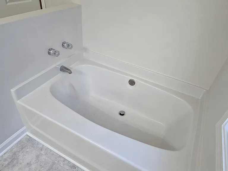 Primary bathroom tub