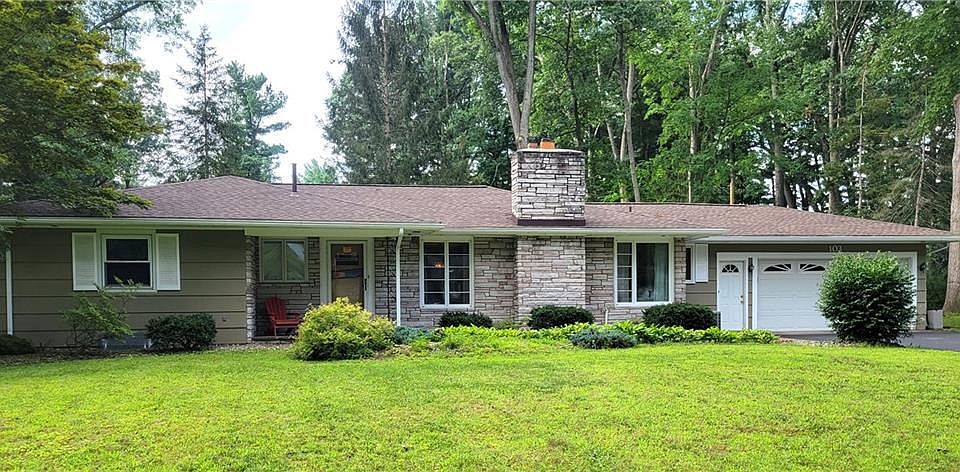 1st image of 103 Oak Manor Cres