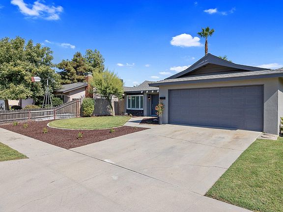 3rd image of 1401 Elaine Drive