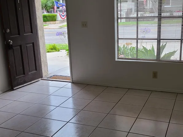 327 Crest Ave #1, Huntington Beach, CA 92648