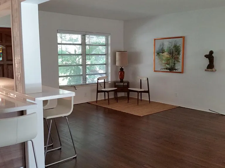 450 Tivoli Ave — Photo 3