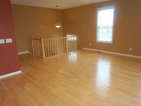 5th image of 7501 Zane Ave N