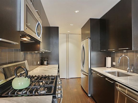 4th image of 115 E 87th St APT 11B