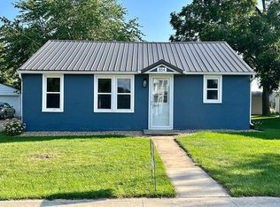 854 Young St, Jesup, IA 50648