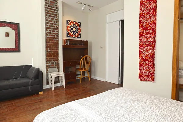 Rented by Tri Boro Terrace Realty | media 17